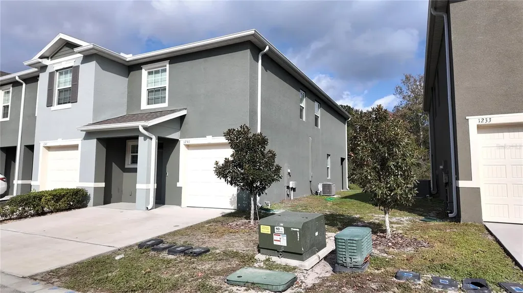 1241 Yellow Finch Drive Davenport FL 33837