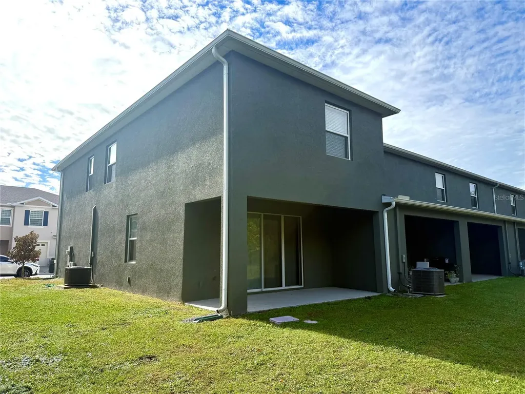 1241 Yellow Finch Drive Davenport FL 33837