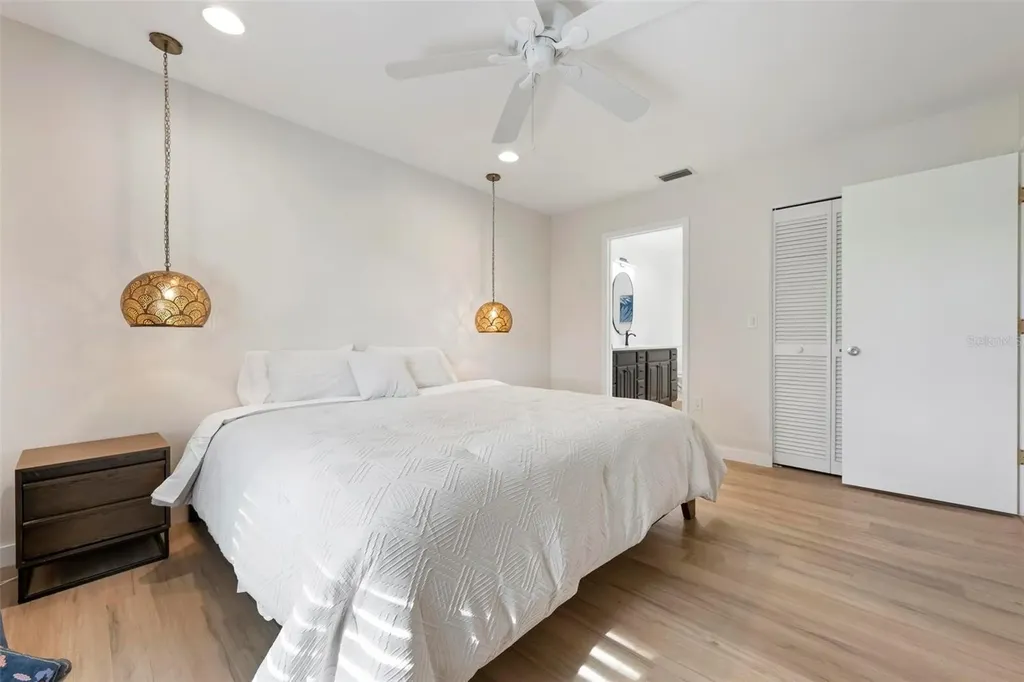 5797 Avista Drive Sarasota FL 34243
