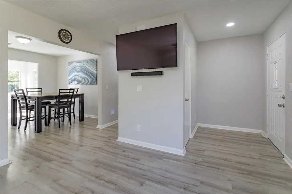 458 E University Avenue Orange City FL 32763