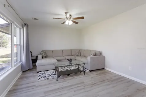 458 E University Avenue Orange City FL 32763