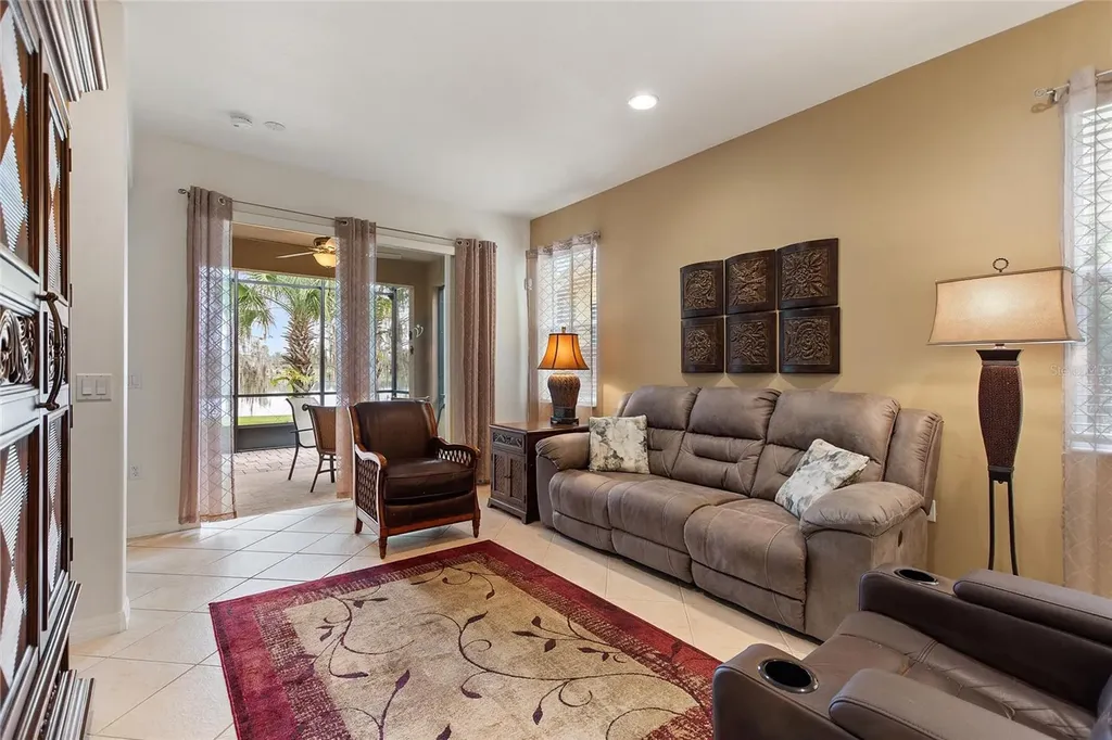 2316 Palm Tree Drive Kissimmee FL 34759