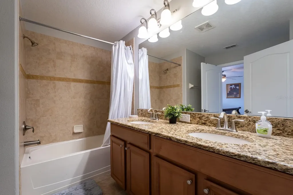 8957 Cat Palm Road Kissimmee FL 34747
