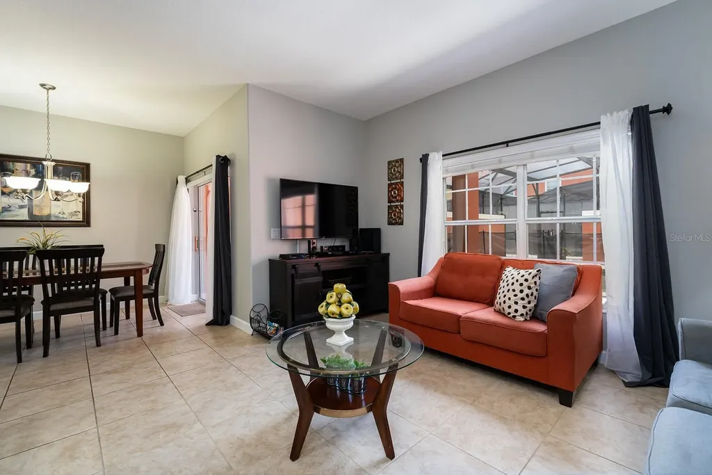 8957 Cat Palm Road Kissimmee FL 34747