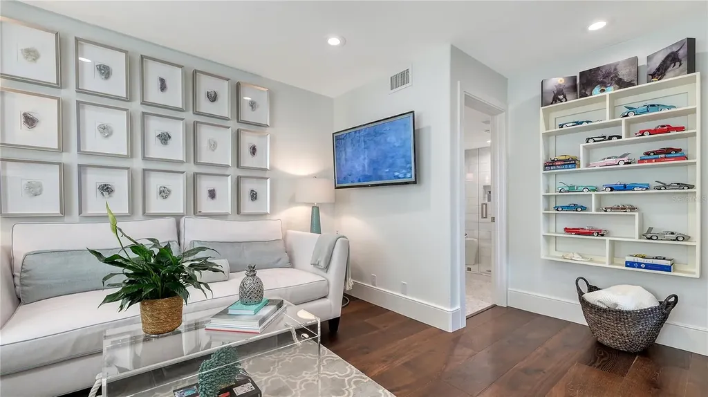 340 Gulf Of Mexico Drive Longboat Key FL 34228