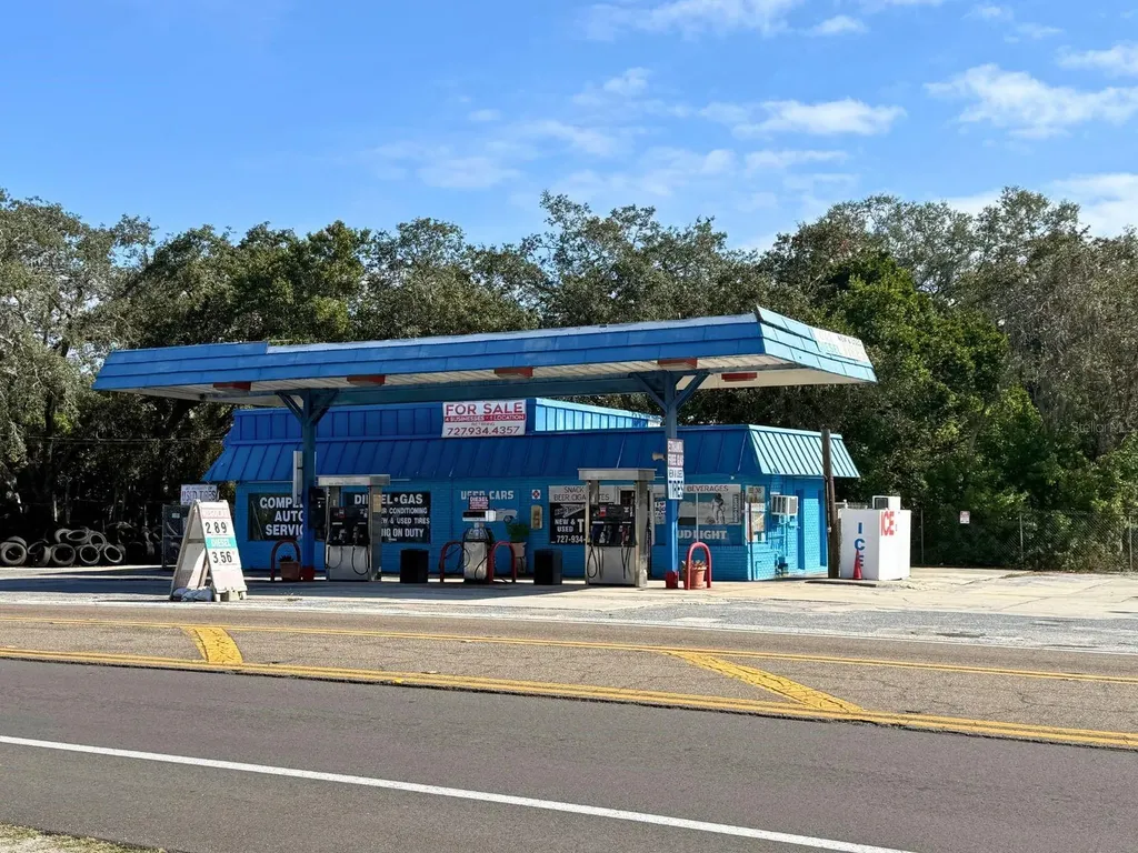 1941 S Pinellas Avenue Tarpon Springs FL 34689