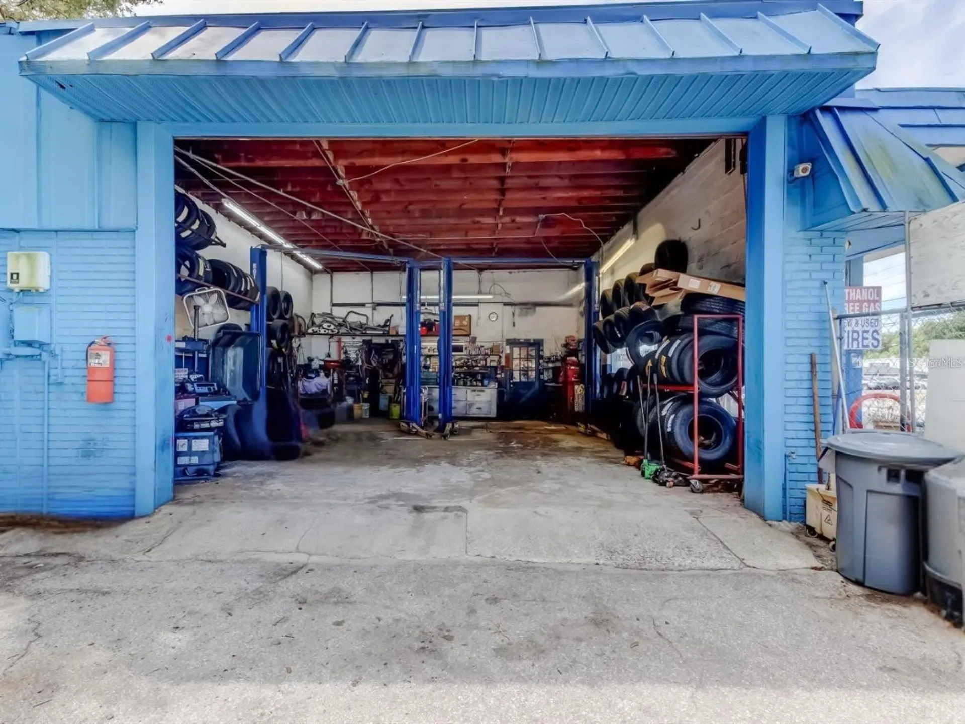1941 S Pinellas Avenue Tarpon Springs FL 34689