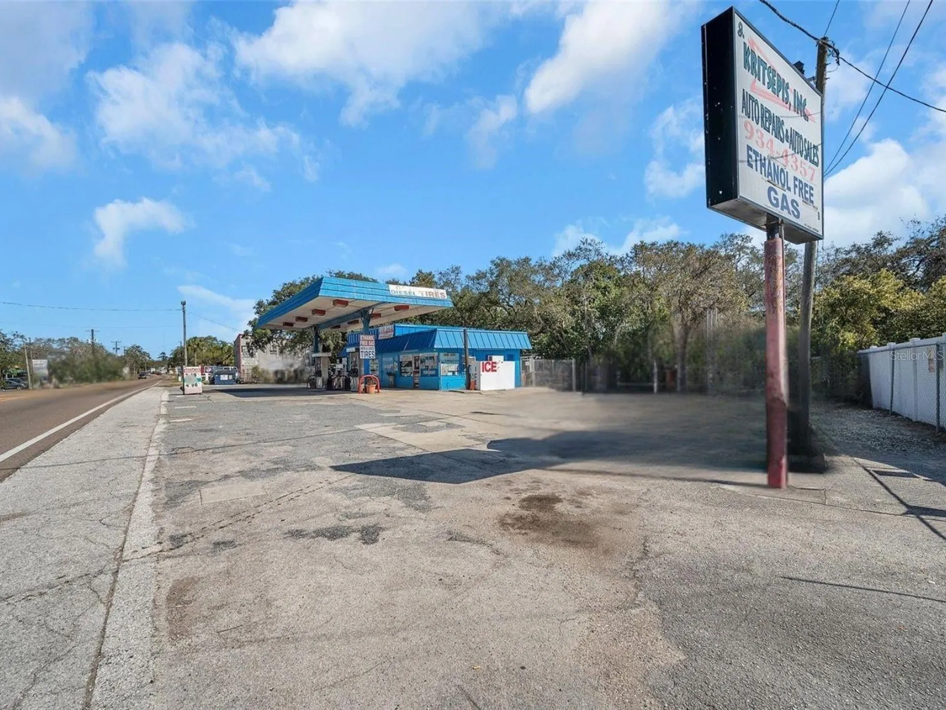 1941 S Pinellas Avenue Tarpon Springs FL 34689