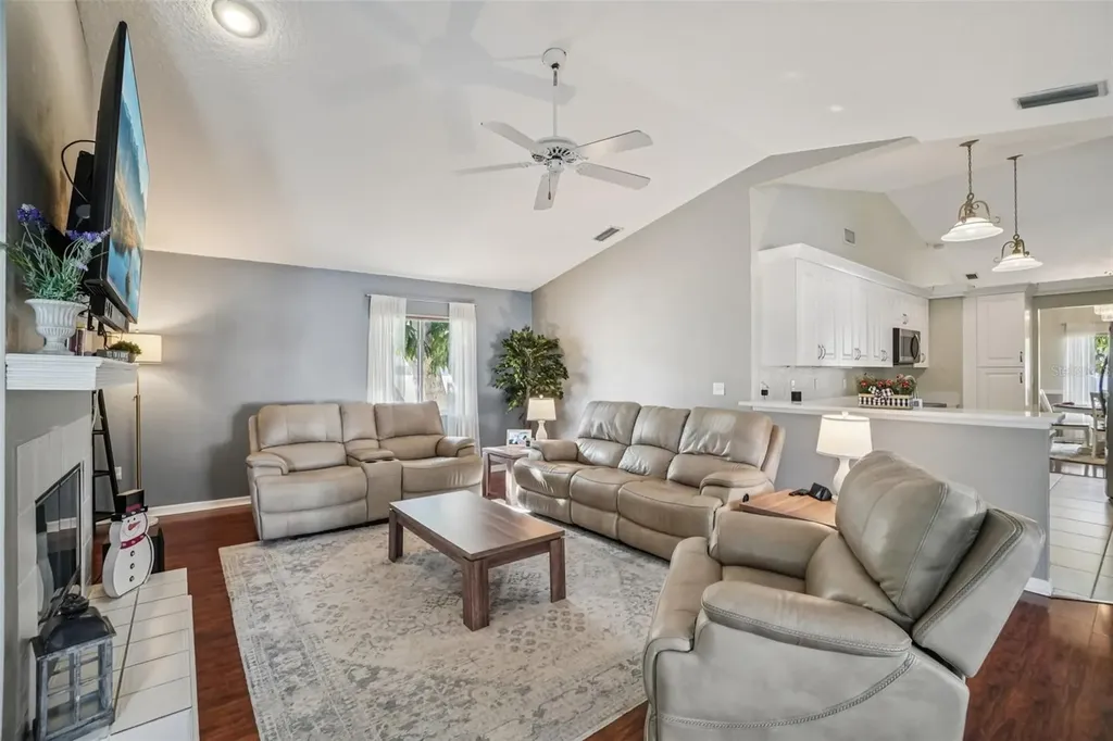 3132 Shoreline Drive Clearwater FL 33760