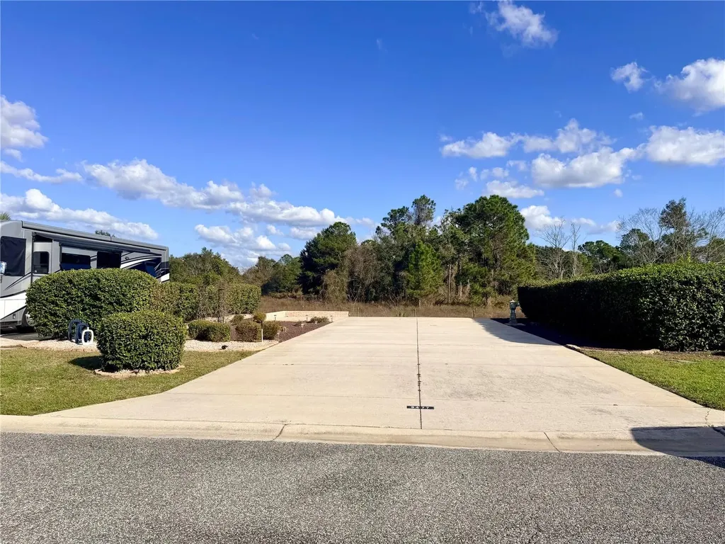 9477 SE 49th Terrace Webster FL 33597