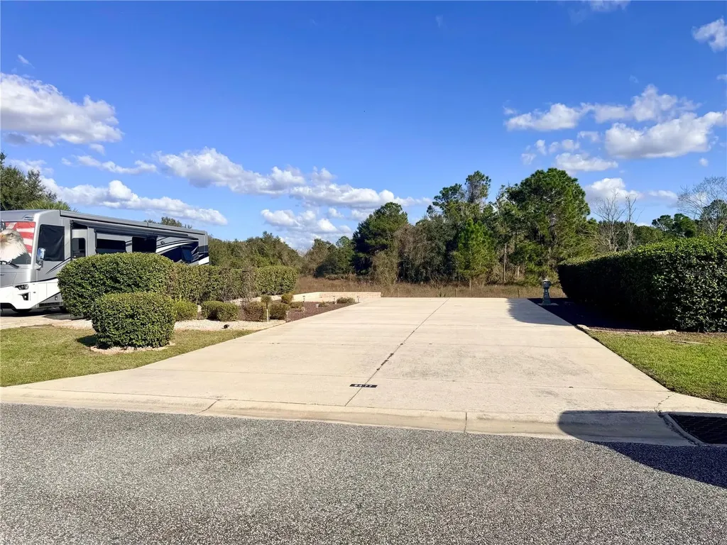 9477 SE 49th Terrace Webster FL 33597
