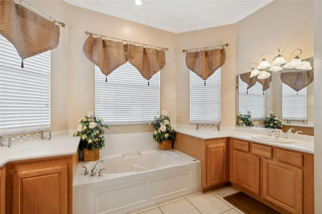 308 Beacon Avenue Kissimmee FL 34759