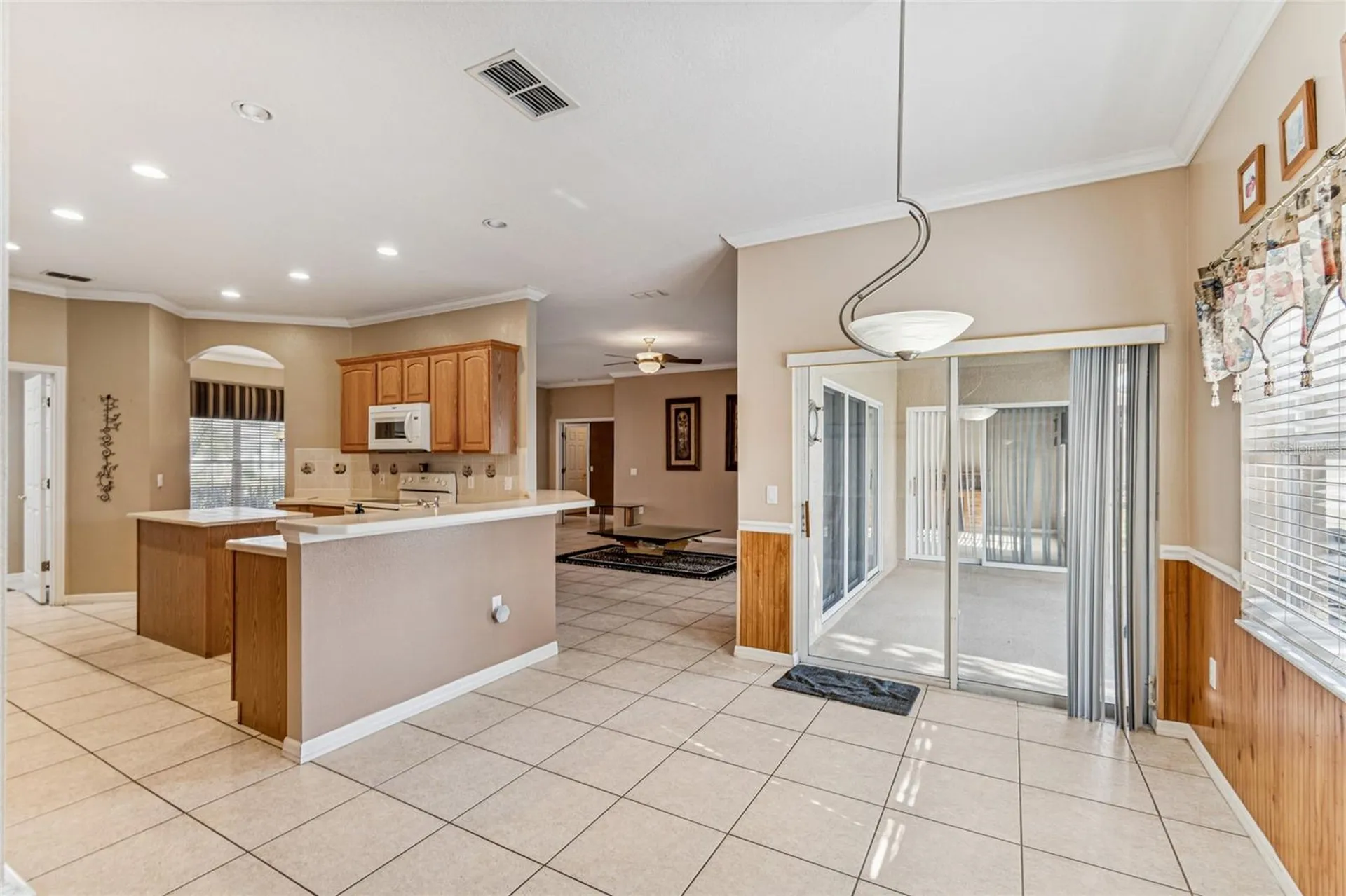 308 Beacon Avenue Kissimmee FL 34759