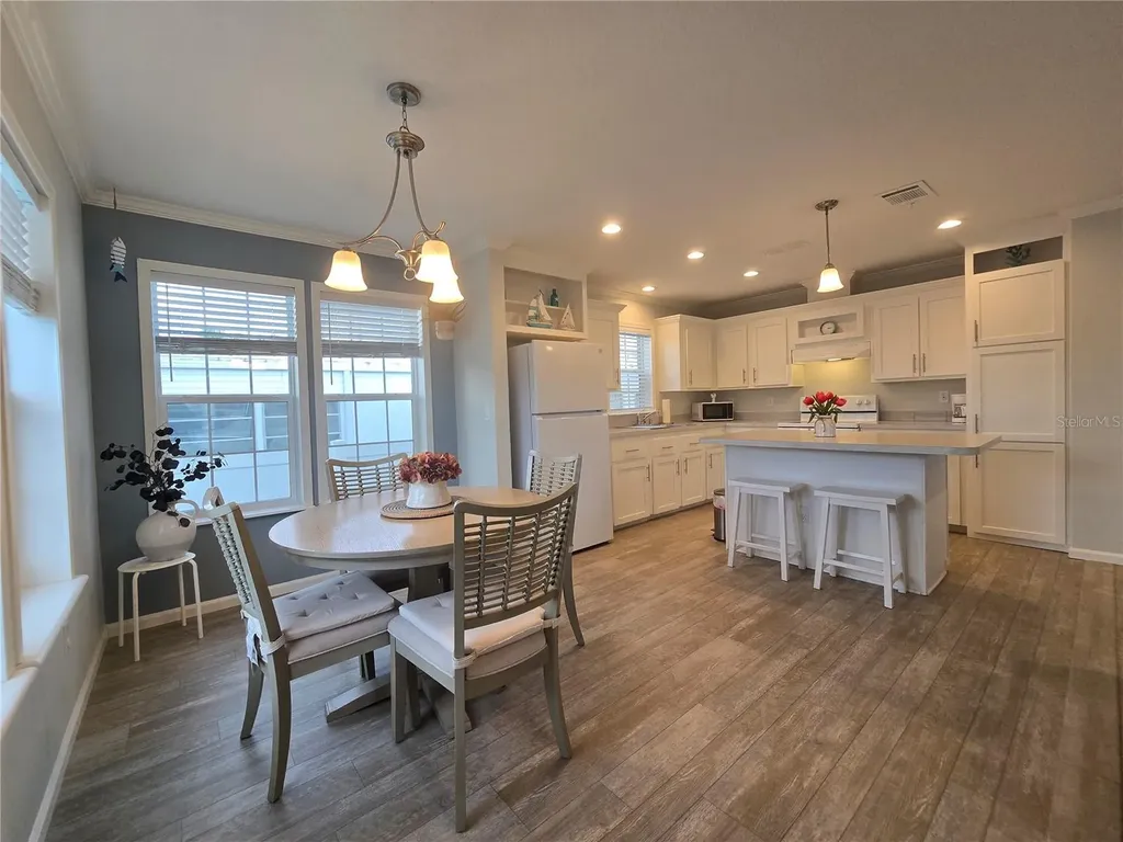 919 50th Avenue W Bradenton FL 34207