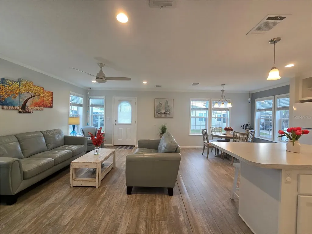 919 50th Avenue W Bradenton FL 34207