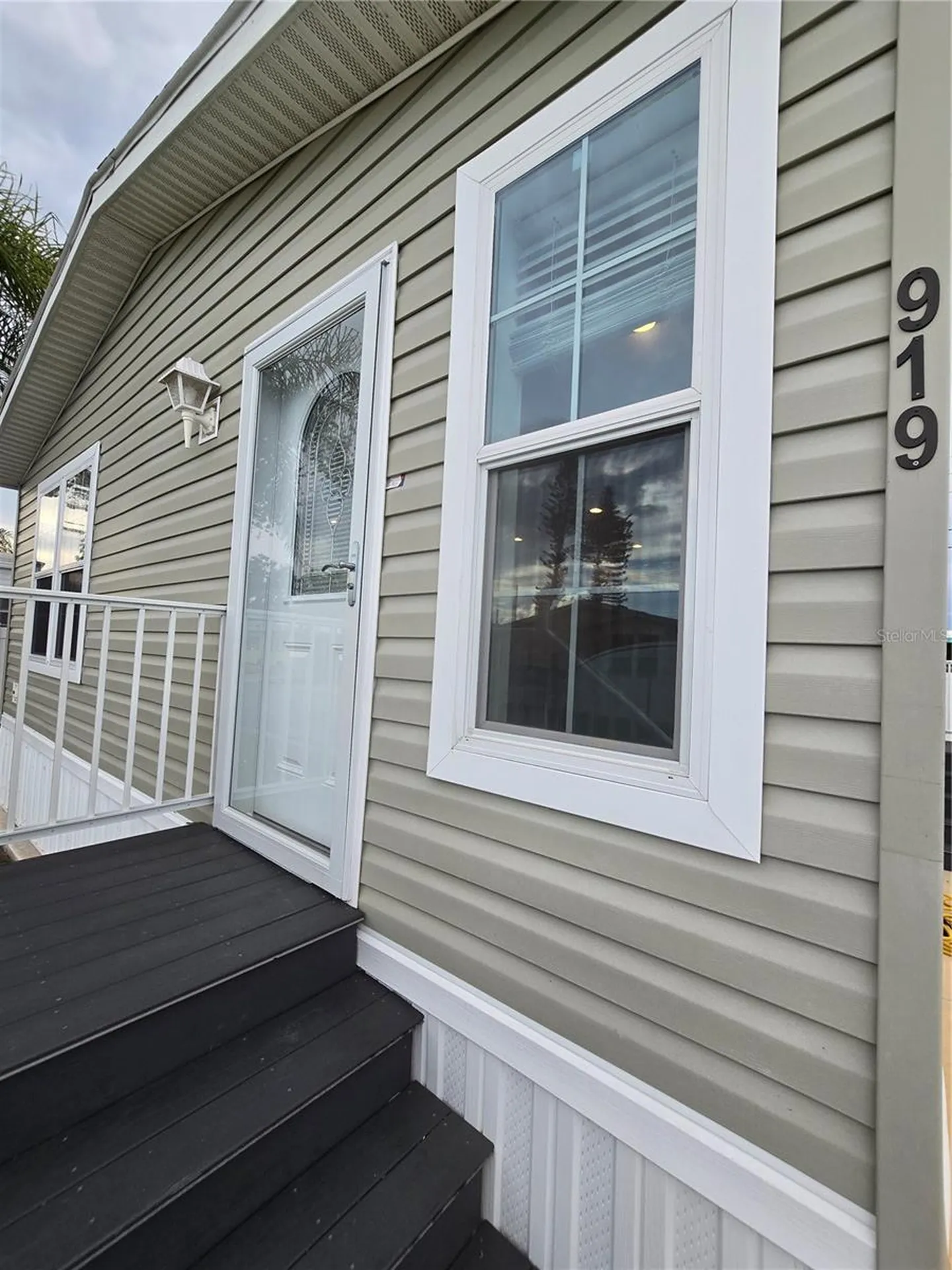 919 50th Avenue W Bradenton FL 34207