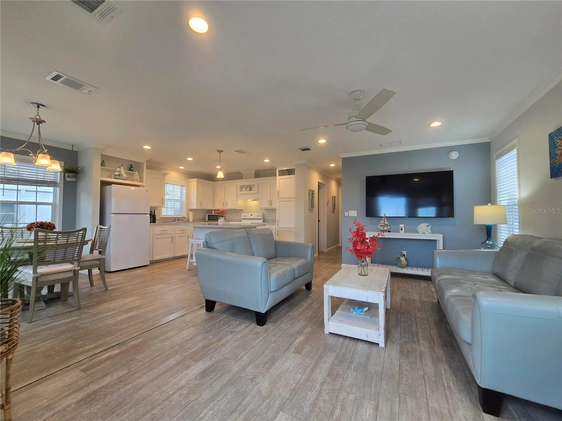 919 50th Avenue W Bradenton FL 34207