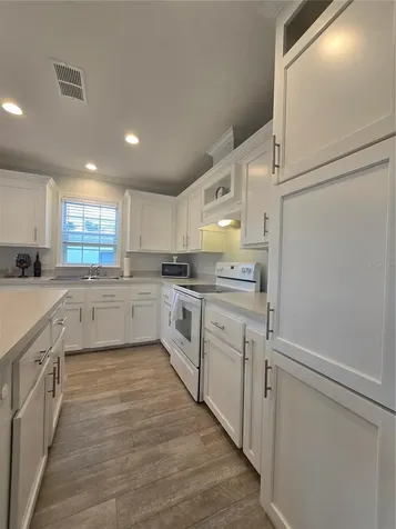 919 50th Avenue W Bradenton FL 34207