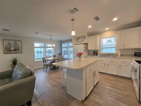 919 50th Avenue W Bradenton FL 34207