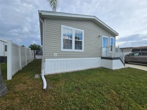 919 50th Avenue W Bradenton FL 34207
