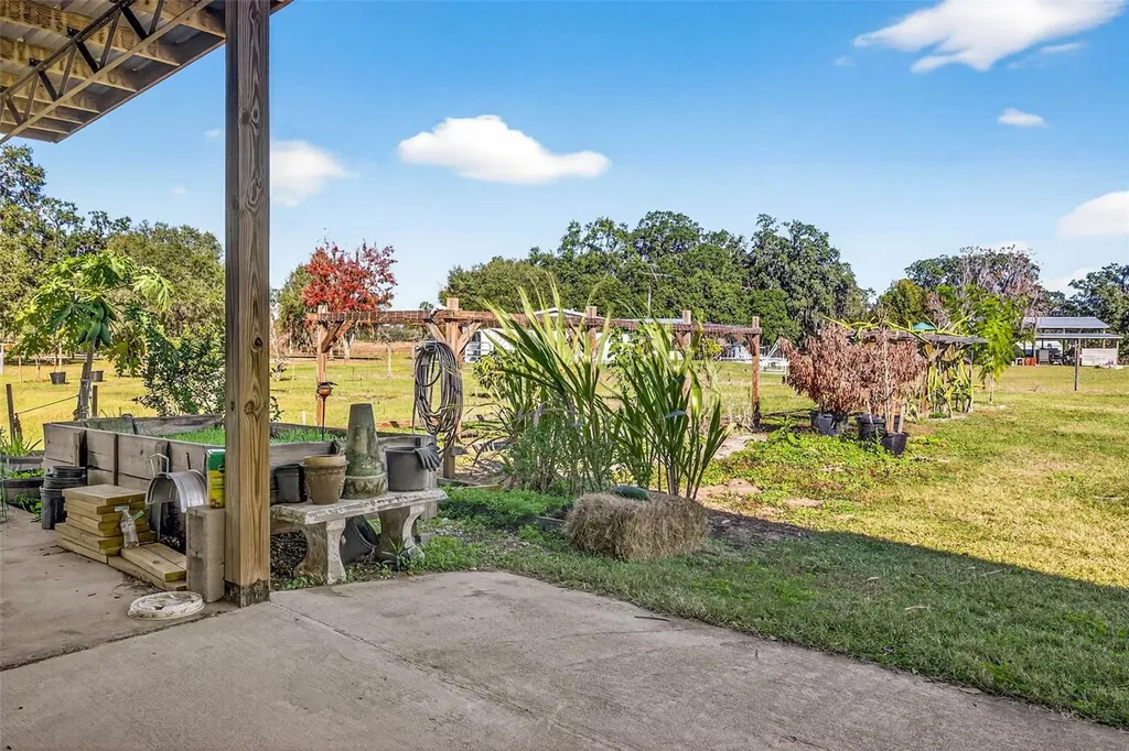 6750 Sutton Oaks Lane Zephyrhills FL 33541
