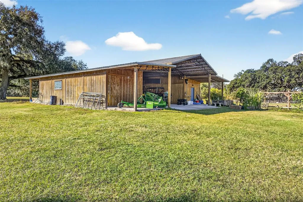 6750 Sutton Oaks Lane Zephyrhills FL 33541