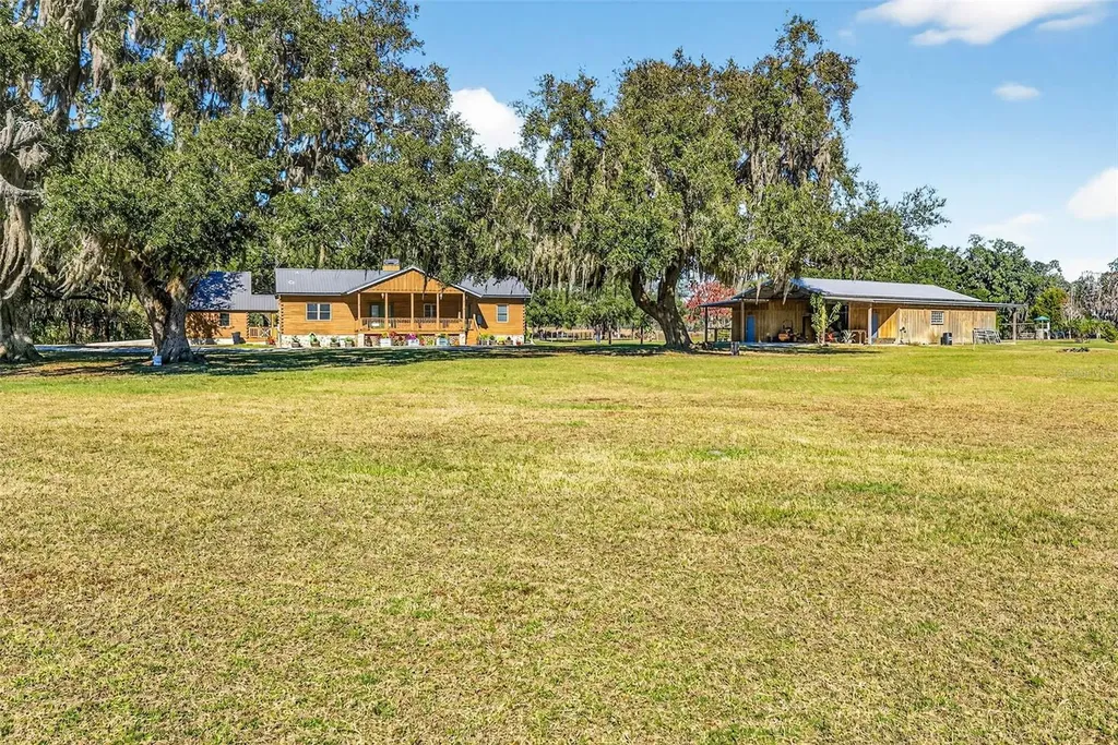 6750 Sutton Oaks Lane Zephyrhills FL 33541
