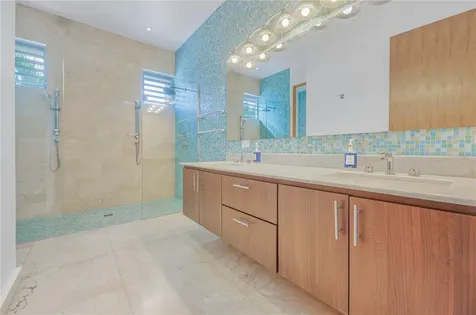 2200 Cacique Street San Juan PR 00913