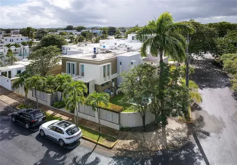 2200 Cacique Street San Juan PR 00913