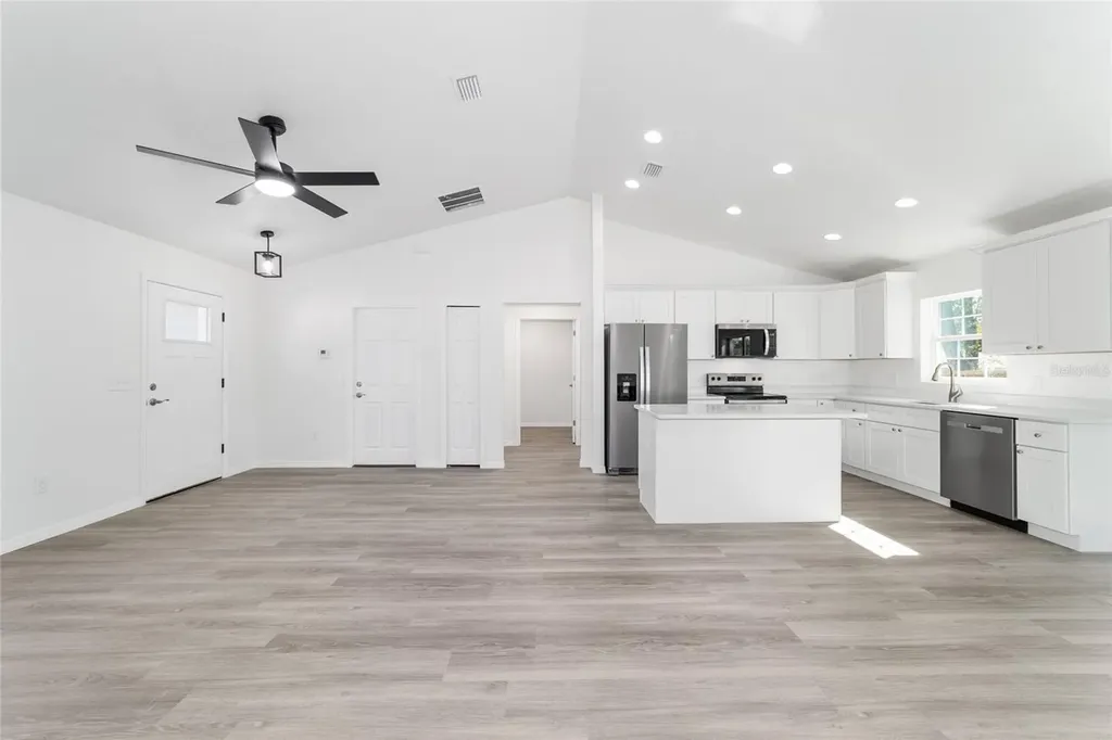 24310 NW Falcon Avenue Dunnellon FL 34431