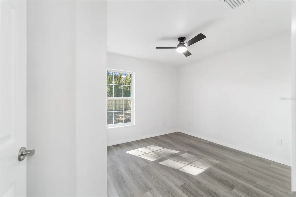 24310 NW Falcon Avenue Dunnellon FL 34431