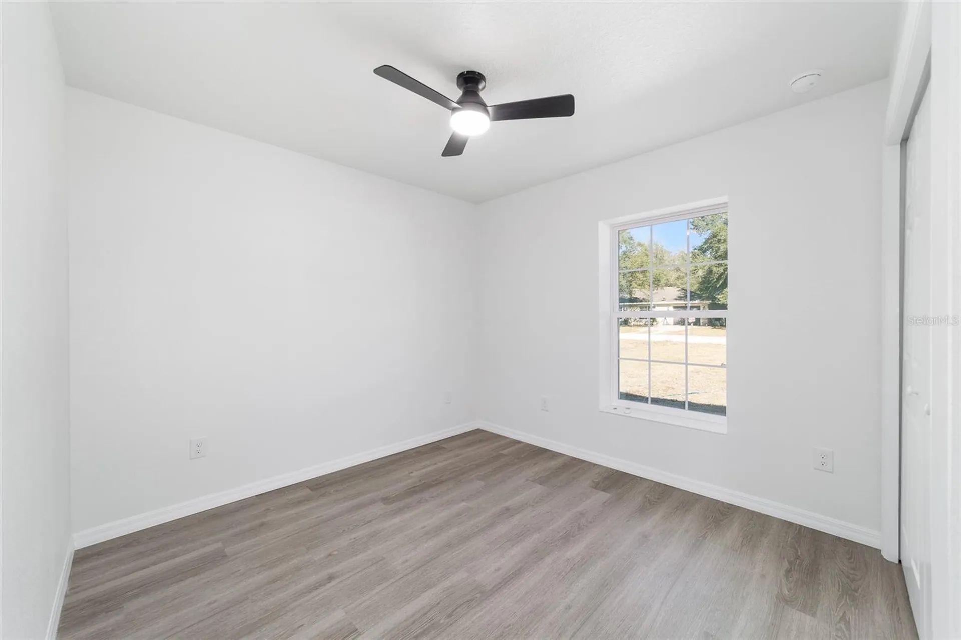 24310 NW Falcon Avenue Dunnellon FL 34431