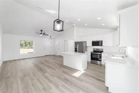 24310 NW Falcon Avenue Dunnellon FL 34431