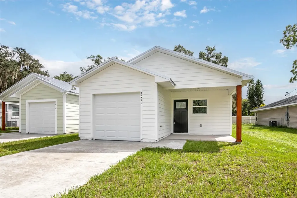1012 E Hazzard Eustis FL 32726