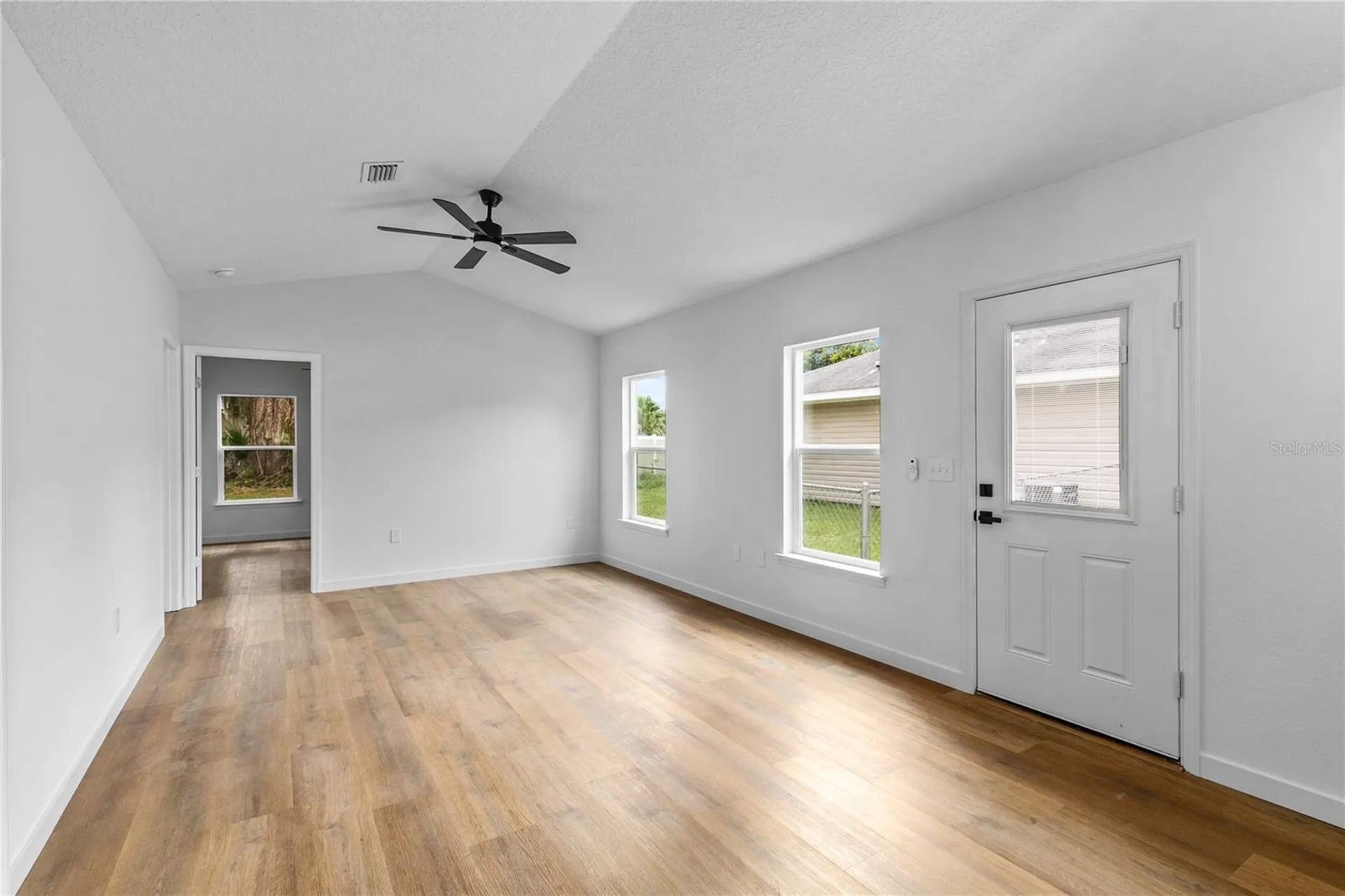 1012 E Hazzard Eustis FL 32726