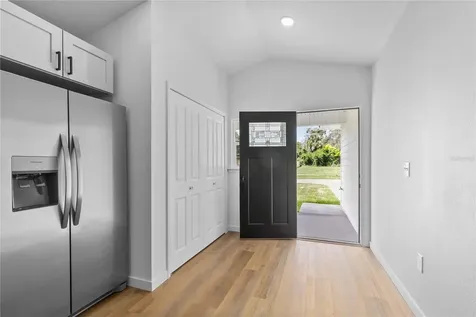 1012 E Hazzard Eustis FL 32726