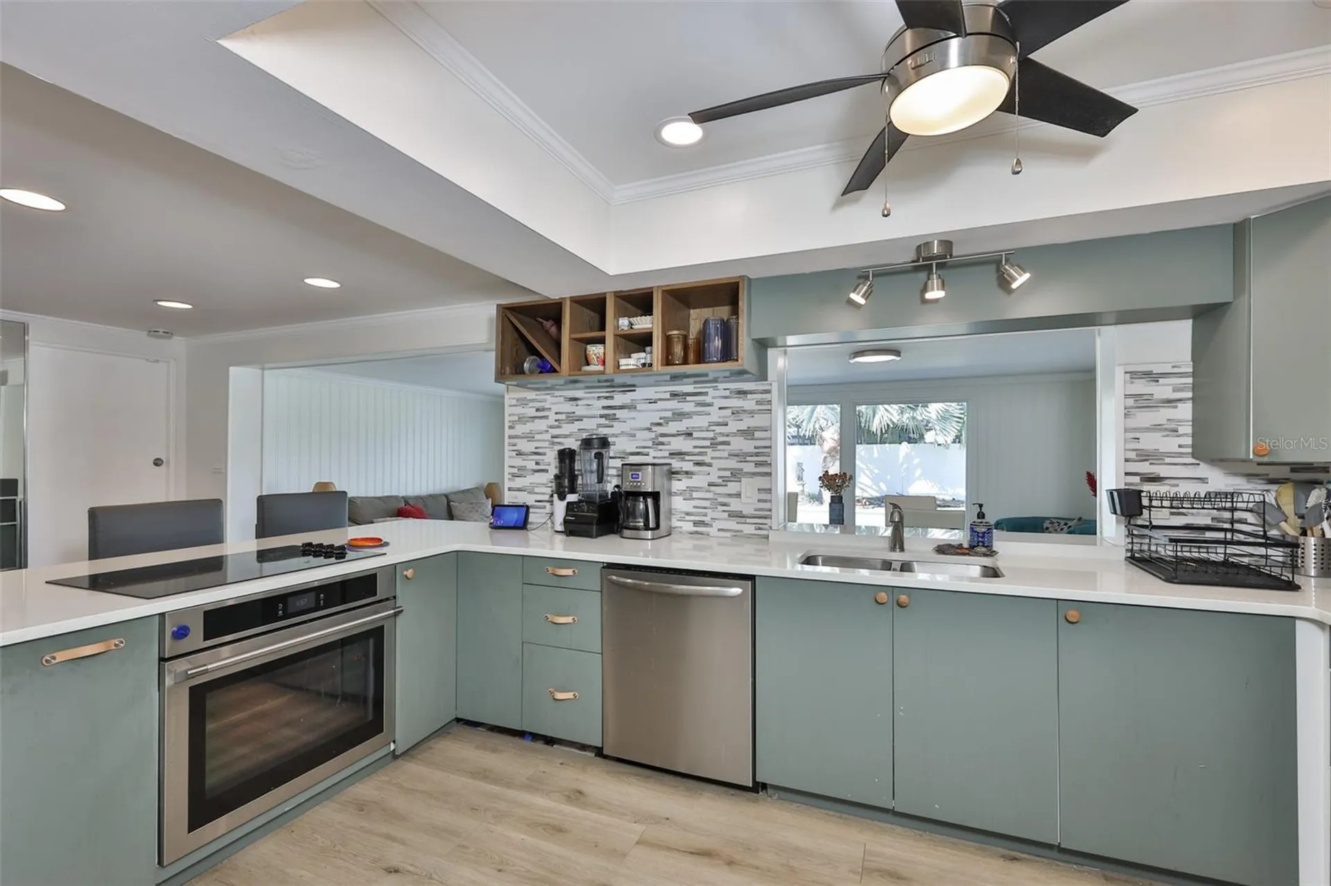 1279 86th Avenue N St Petersburg FL 33702