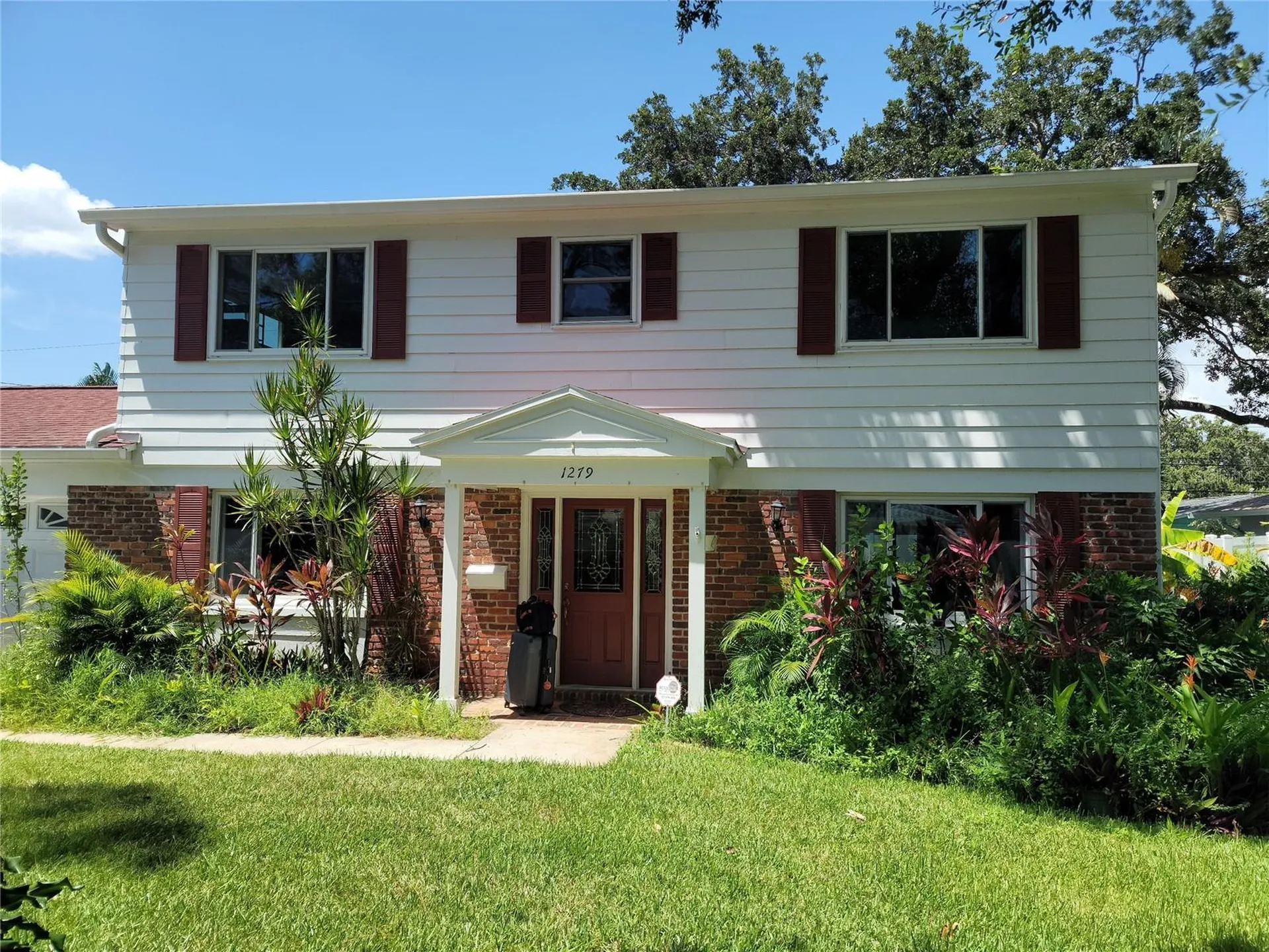 1279 86th Avenue N St Petersburg FL 33702