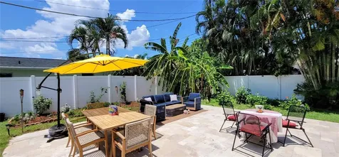 1279 86th Avenue N St Petersburg FL 33702
