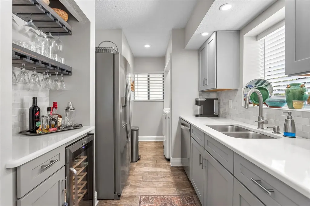 817 B Bahia Del Sol Drive Ruskin FL 33570