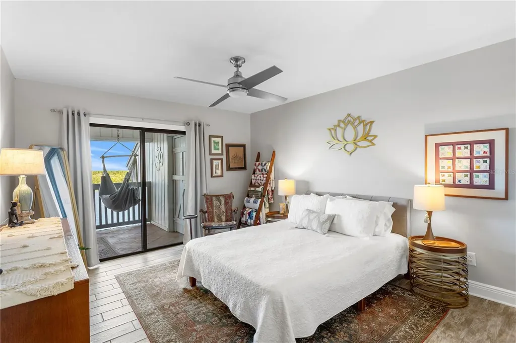 817 B Bahia Del Sol Drive Ruskin FL 33570