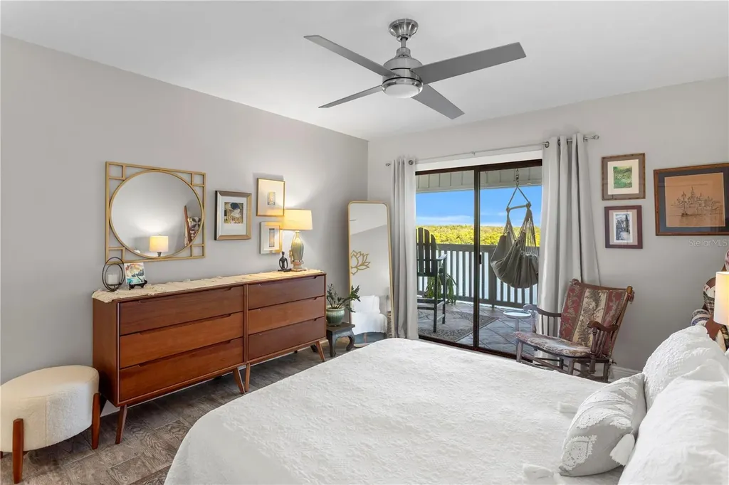 817 B Bahia Del Sol Drive Ruskin FL 33570