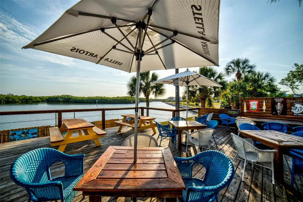 817 B Bahia Del Sol Drive Ruskin FL 33570