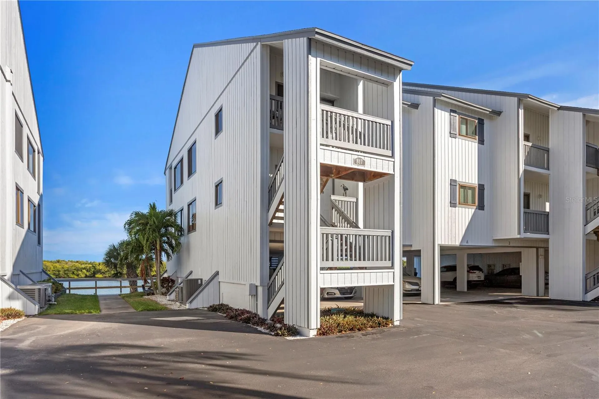 817 B Bahia Del Sol Drive Ruskin FL 33570