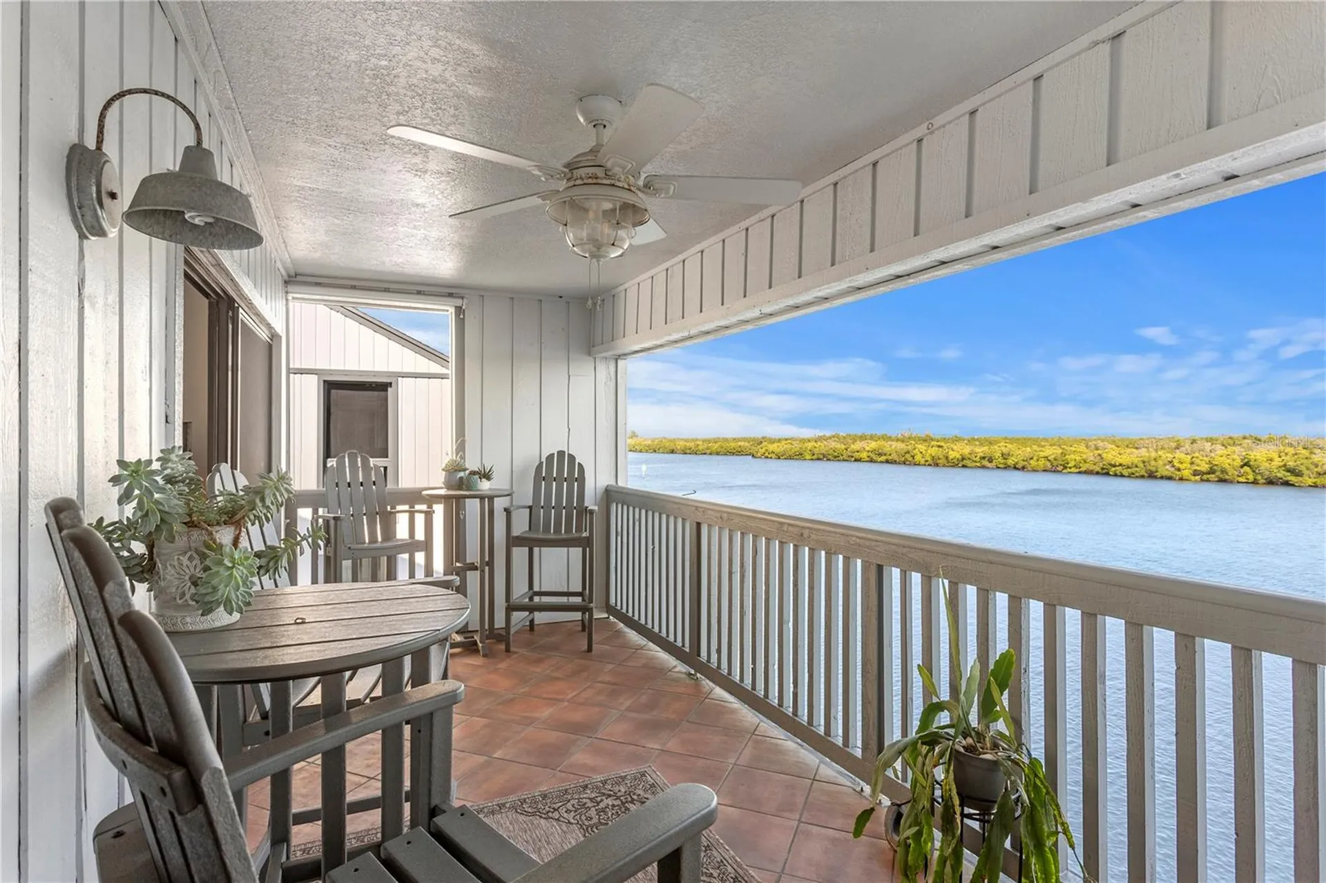 817 B Bahia Del Sol Drive Ruskin FL 33570
