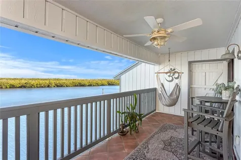 817 B Bahia Del Sol Drive Ruskin FL 33570