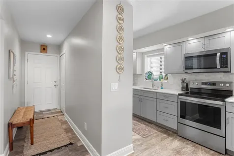 817 B Bahia Del Sol Drive Ruskin FL 33570