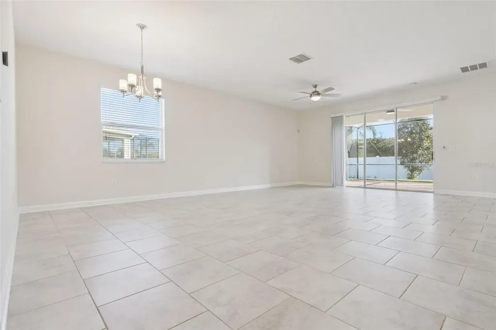 2733 Attwater Loop Winter Haven FL 33884