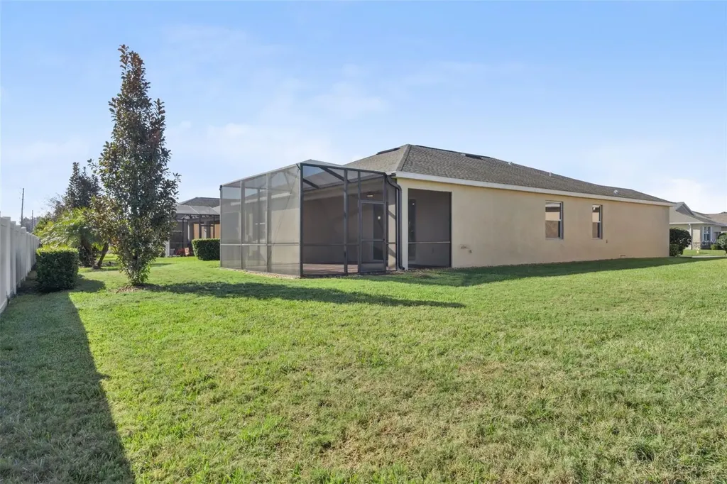 2733 Attwater Loop Winter Haven FL 33884