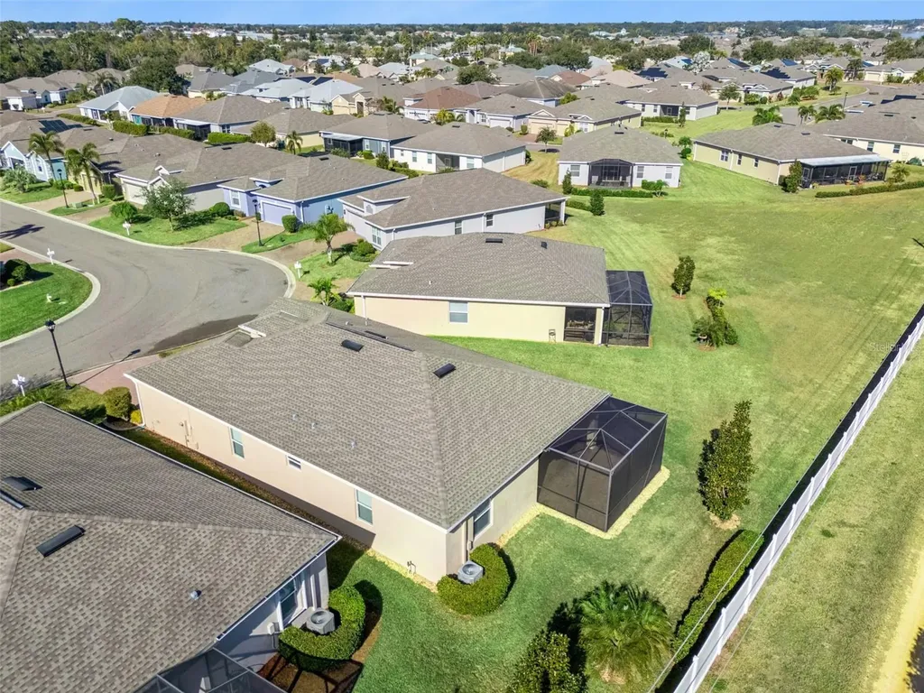 2733 Attwater Loop Winter Haven FL 33884
